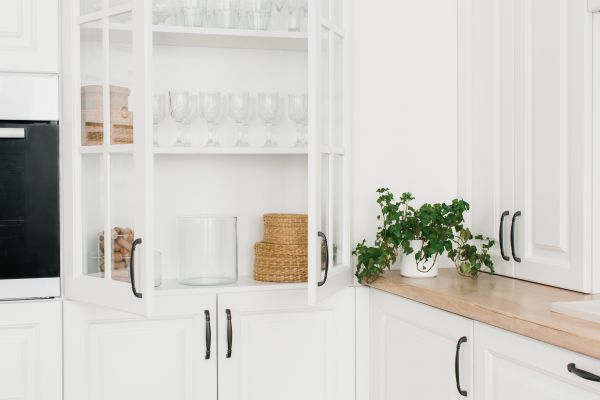 Glass Cabinet Replacement in Dripping Springs