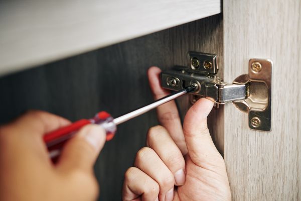 Cabinet Hinge Installation in Dripping Springs